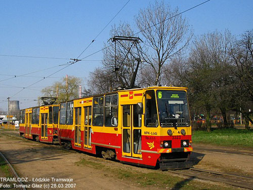 Sk�ad 2x 805Na #3323+3324 [6], 28.03.2007r., Plac Niepodleg�o�ci. Foto: Tomasz G�az (c)