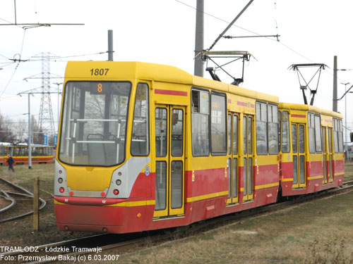 Sk�ad 805Na #1806''+1807'' [10] 6.03.2007r., Kra�c�wka - ul. Rokici�ska/ August�w. Foto: Przemys�aw Bakaj (c)