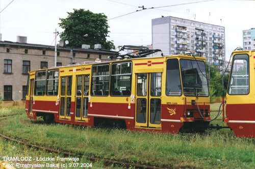 Sk�ad 2 x Konstal 805Na #2384+2385 [4], w dniu 9.07.2004r. Kra�c�wka Chojny. Foto: Przemys�aw Bakaj (c)
