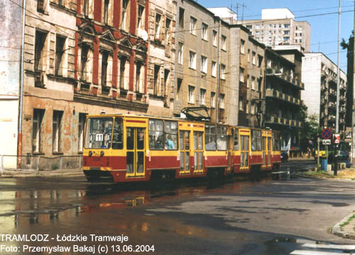 Sk�ad 2 x Konstal 805Na #3341+3328 [11], w dniu 13.06.2004r., Al. Ko�ciuszki/ ul. �wirki. Foto: Przemys�aw Bakaj (c)