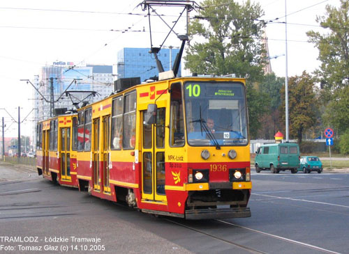 Sk�ad 2 x Konstal 805 Woltan #1936+1937 [10], 14.10.2005r. Al. Pi�sudskiego/ ul. Kili�skiego. Foto: Tomasz G�az (c)