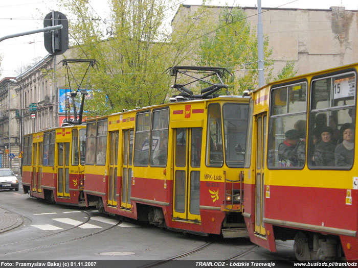 Sk�ad 3 x Konstal 805Na #1606+1607+1417 [15], w dniu 1.11.2007r., ul. Pomorska/ Kili�skiego. Foto: Przemys�aw Bakaj (c)