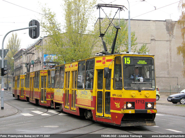 Sk�ad 3 x Konstal 805Na #1712+1738+1729 [15], w dniu 1.11.2007r., ul. Pomorska/ Kili�skiego. Foto: Przemys�aw Bakaj (c)