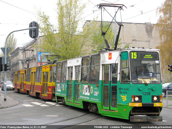 Sk�ad 3 x Konstal 805Na #1256+1344+1400 [15], w dniu 1.11.2007r., ul. Pomorska/ Kili�skiego. Foto: Przemys�aw Bakaj (c)