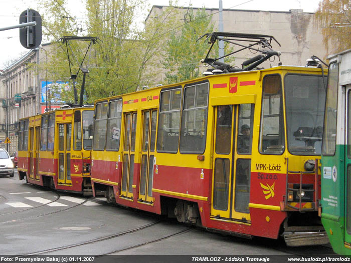 Sk�ad 3 x Konstal 805Na #1256+1344+1400 [15], w dniu 1.11.2007r., ul. Pomorska/ Kili�skiego. Foto: Przemys�aw Bakaj (c)