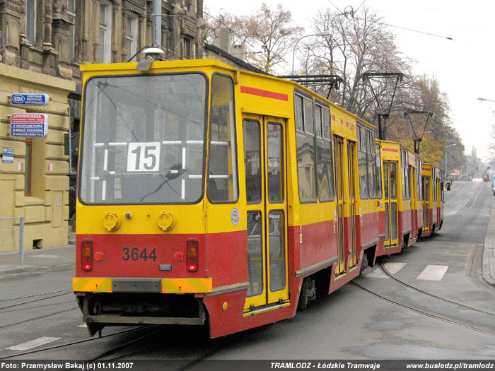 Sk�ad 3 x Konstal 805Na #3292+3643+3644 [15], w dniu 1.11.2007r., ul. Pomorska/ Kili�skiego. Foto: Przemys�aw Bakaj (c)