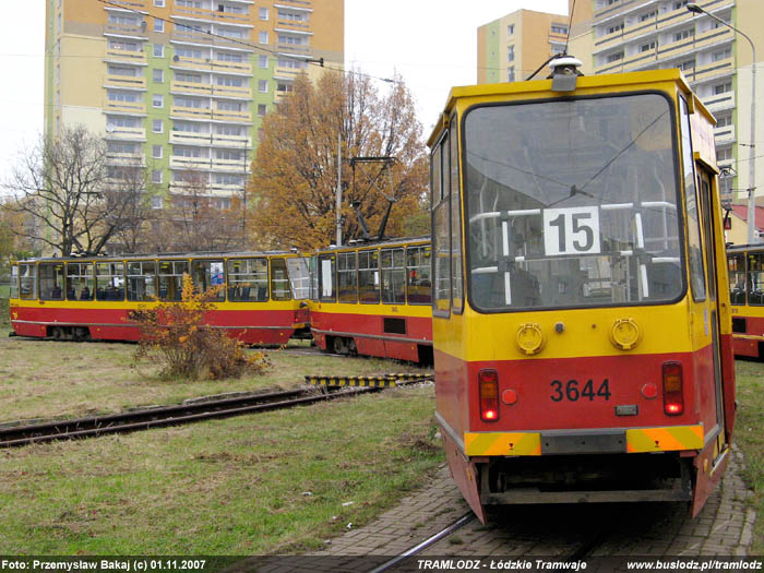Sk�ad 3 x Konstal 805Na #3292+3643+3644 [15], w dniu 1.11.2007r. Kra�c�wka, Kurczaki. Foto: Przemys�aw Bakaj (c)