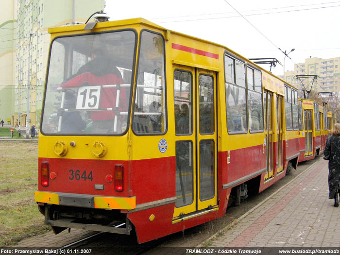 Sk�ad 3 x Konstal 805Na #3292+3643+3644 [15], w dniu 1.11.2007r. Kra�c�wka, Kurczaki. Foto: Przemys�aw Bakaj (c)