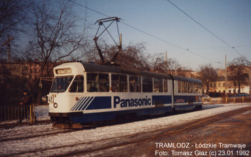 Konstal 803N #3985 [42], w dniu 23.01.1992r. Kra�c�wka: Plac Niepodleg�o�ci. Foto: Tomasz G�az (c)