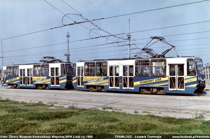 Sk�ad 2x 805Na #1600+1601 [22], 1988r. Zajezdnia, ul. Telefoniczna. Foto: Zbiory Muzeum Komunikacji Miejskiej MPK ��d� (c)